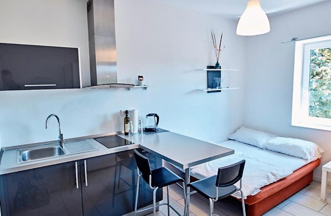 Apartments & Rooms Artemus Belveder Koper Bilik gambar