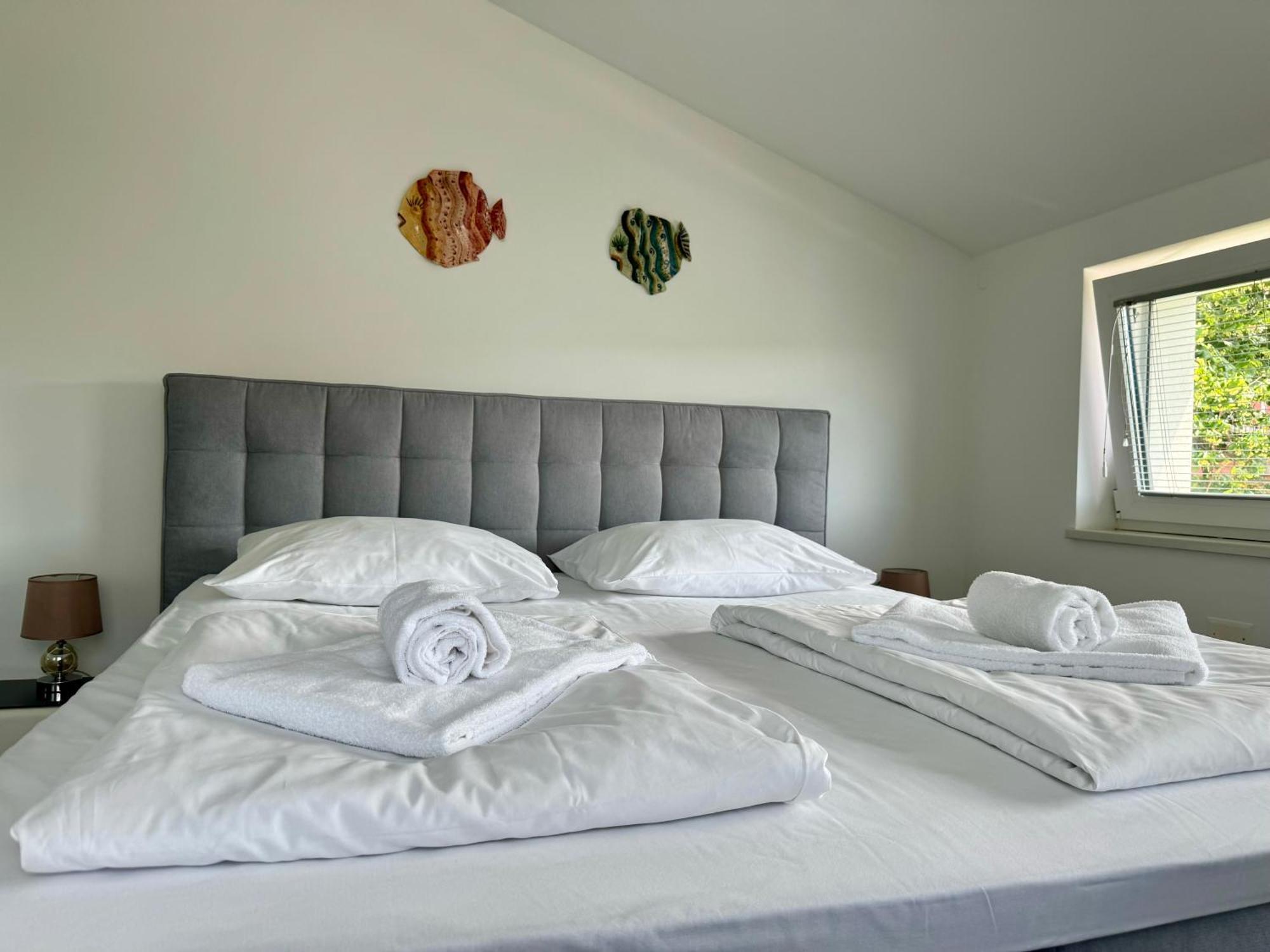 Apartments & Rooms Artemus Belveder Koper Bilik gambar